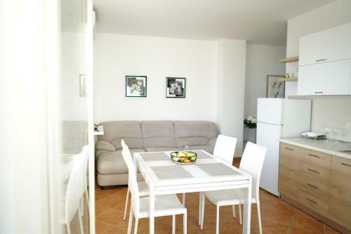 Sea View Apartments Eldo