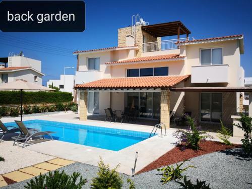 Villa14 Sea Breeze