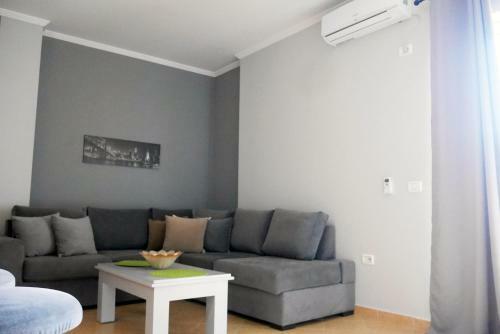 Sea Side Modern Apartment