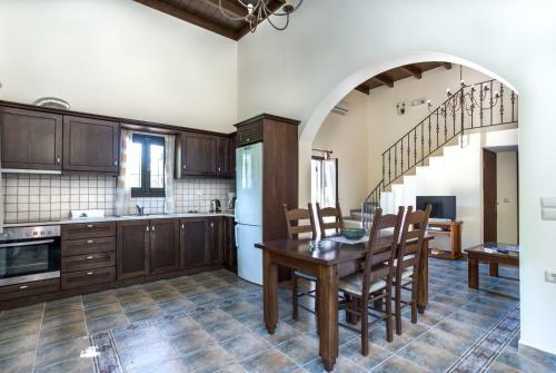 Apartamento Douliana Villas