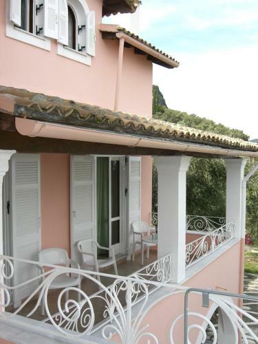 Atisis Apartments