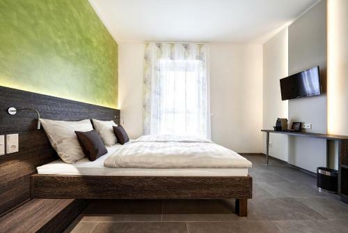 Eee Hotel