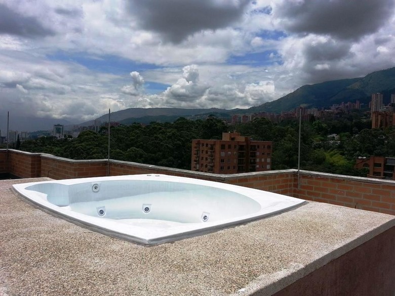 Aparta Suite Poblado Medellin