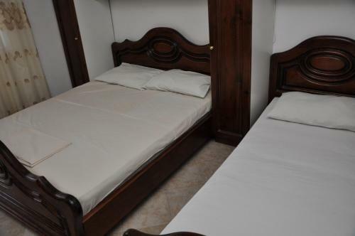 Hostal Rooms & Apartments Anka