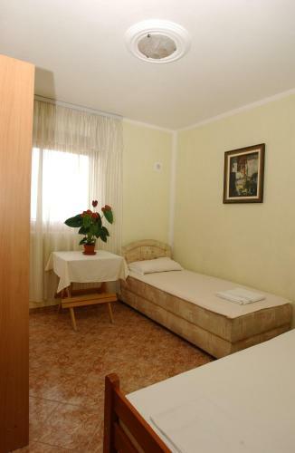 Hostal Rooms & Apartments Anka
