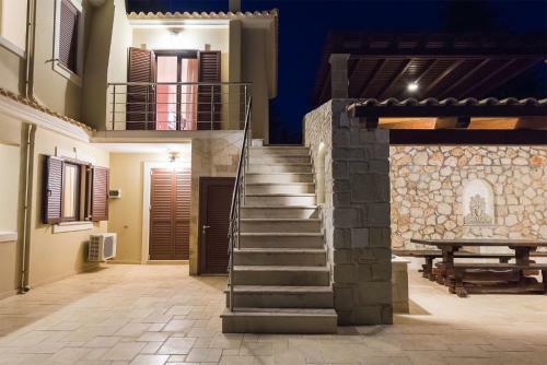 Villa Aspa's Verde Palazzo - Very Close To The Beach