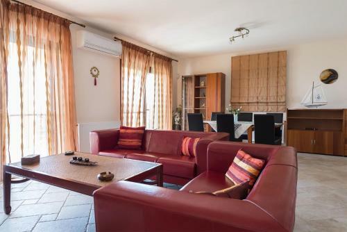 Villa Aspa's Verde Palazzo - Very Close To The Beach