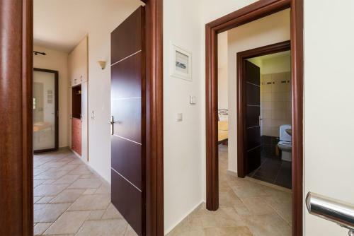 Villa Aspa's Verde Palazzo - Very Close To The Beach