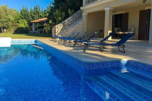 Villa Aspa's Verde Palazzo - Very Close To The Beach