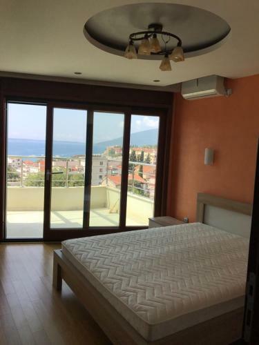 Villa Anna Apartments