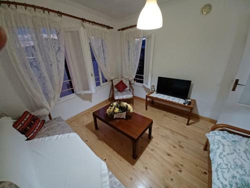 Athinas Vintage House