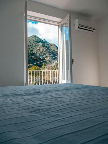 L'eros Blu Di Giulia Albergo