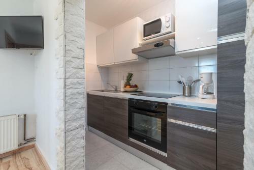 Apartamentos Holiday Home Dino & Lea