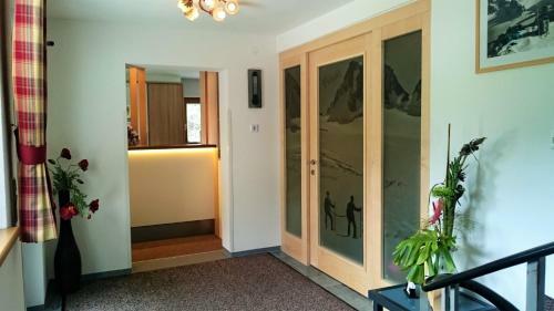 Hostal Haus Zeinissee