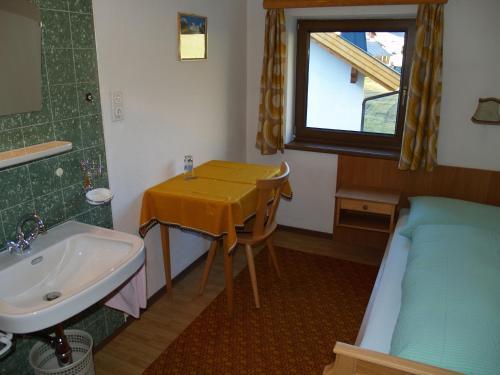 Bed & Breakfast Haus Vereina