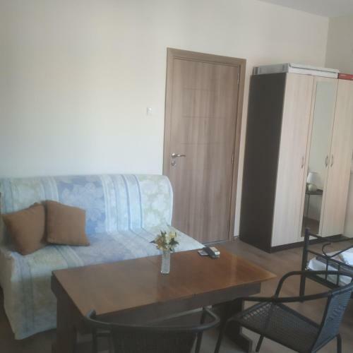 Daria Luxury Seaside Apartment