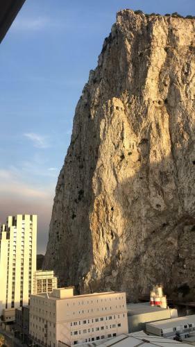 Apartamento South Facing 11th Floor Balcony 5min Walk To Beach