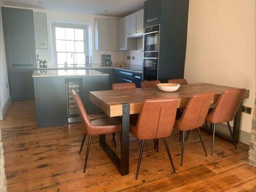 Island House - The Best Panoramic Harbour Views