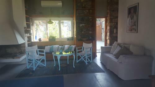 Seafront Villa Aggeliki