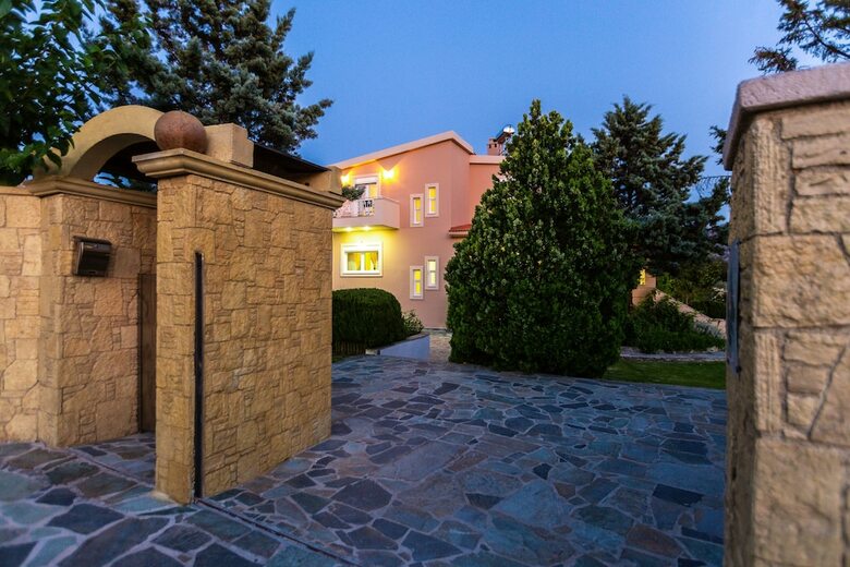 Villa Aurora