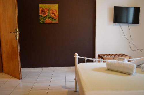 Nikos Apartments