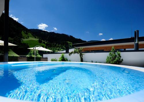 Hotel Holiday