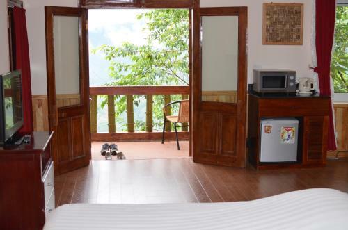 Cat Cat View Hotel