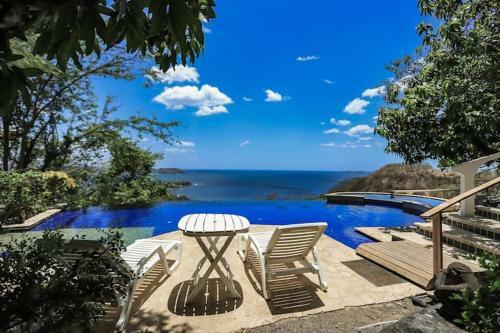 Spectacular Ocean View 5 Min Drive To Beach