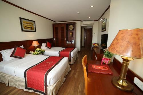 Sunny 3 Hotel