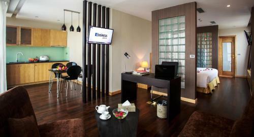 Park Side Sunline Hotel