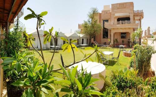 Hostal Zest Damodar Garh - The Stress Free Zone