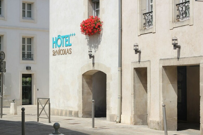 Saint Nicolas Hotel(.)