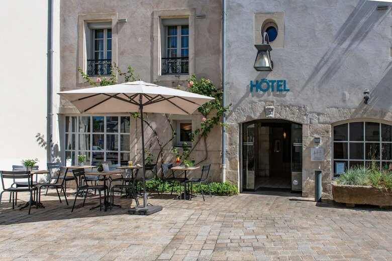 Saint Nicolas Hotel(.)