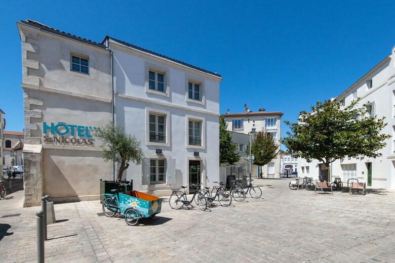 Saint Nicolas Hotel(.)