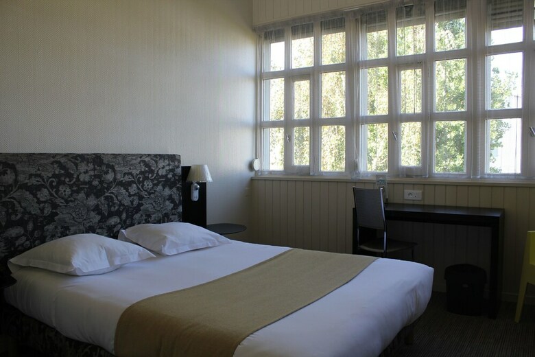 Saint Nicolas Hotel(.)