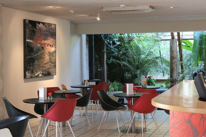 Saint Nicolas Hotel(.)