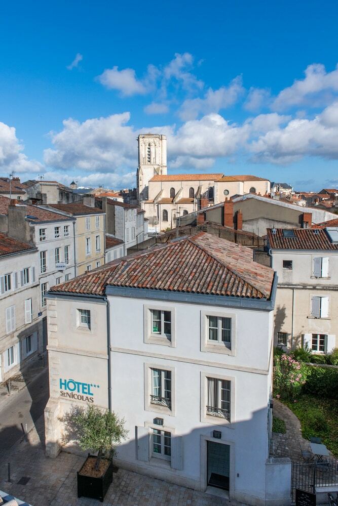 Saint Nicolas Hotel(.)