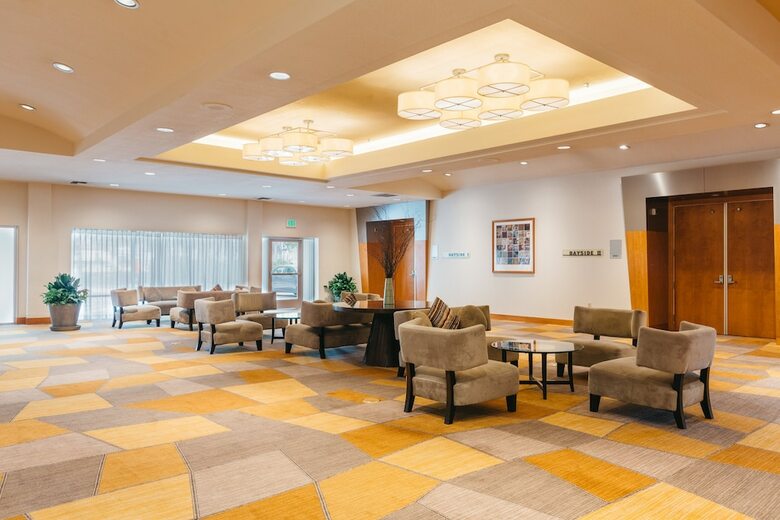 Hotel Crowne Plaza International Airport