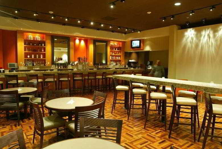 Hotel Crowne Plaza International Airport
