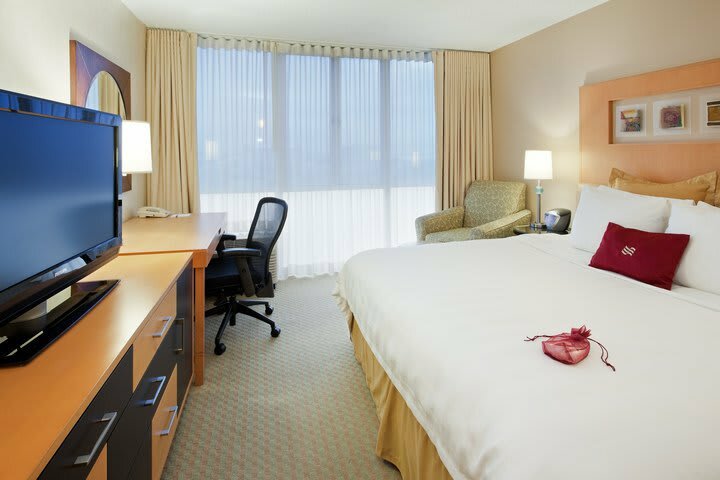 Hotel Crowne Plaza International Airport