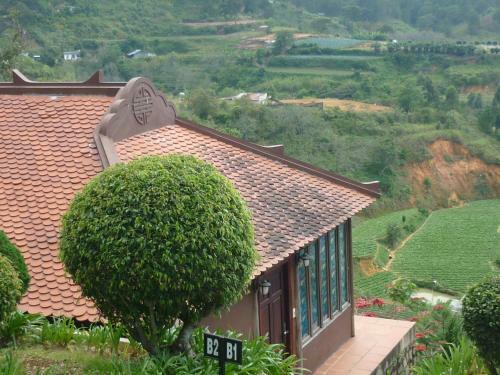 Hotel Osaka Village Dalat