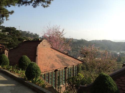 Hotel Osaka Village Dalat