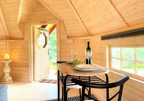 Seal Point Cabin - Luxury Glamping