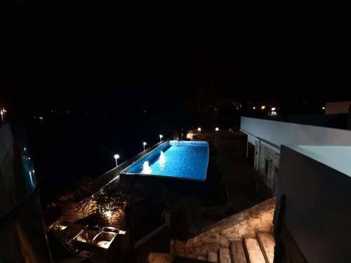 Villa 400 M. From The Beach Up To 24 Pers. 2 Pools