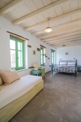 Cherry Tomato - Traditional Village Home Near Beach