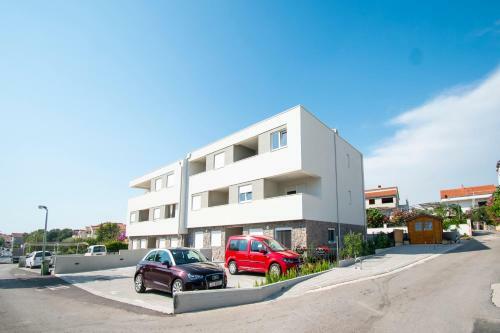 Pape Apartments