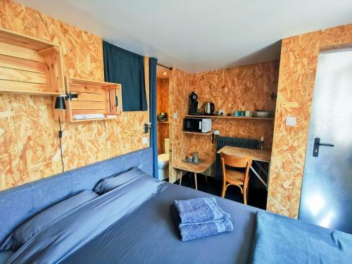 Hostal D�pendance Au Calme Avec Piscine
