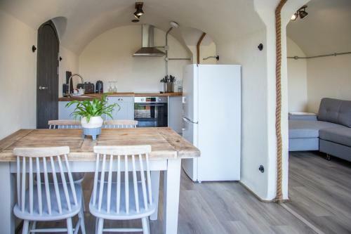 The Nest, Hobbit House