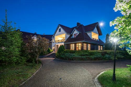 Villa Lakeland Residence