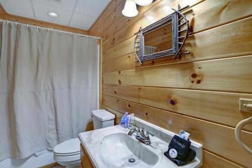 Rock Creek Lodge - 3rd Night Free In August 2022